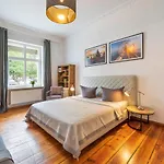 Boediker Loft, 3 Bedroom App With 2 Bath Rooms In Friedrichshain Up To 9